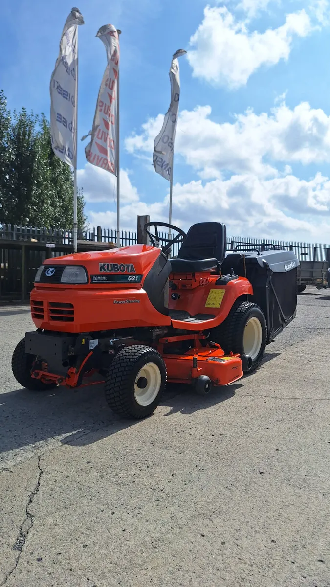 Kubota G21 Low Dump Mower - Image 2