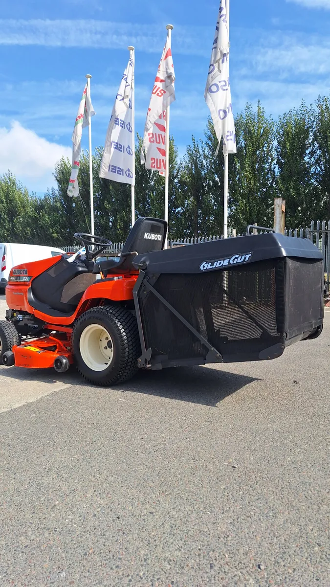 Kubota G21 Low Dump Mower - Image 4