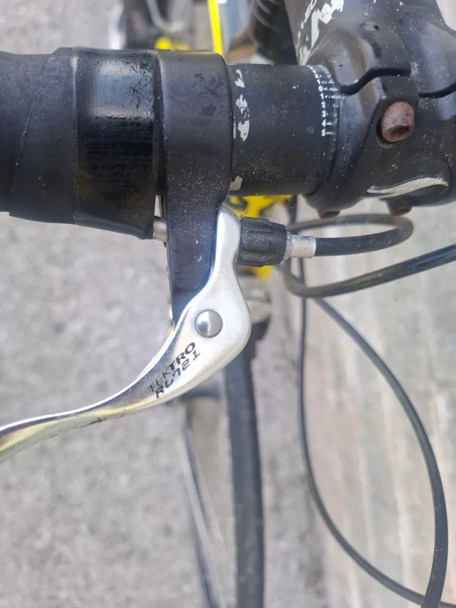 Ladies Giant Defy Road Bike for Sale - Image 3