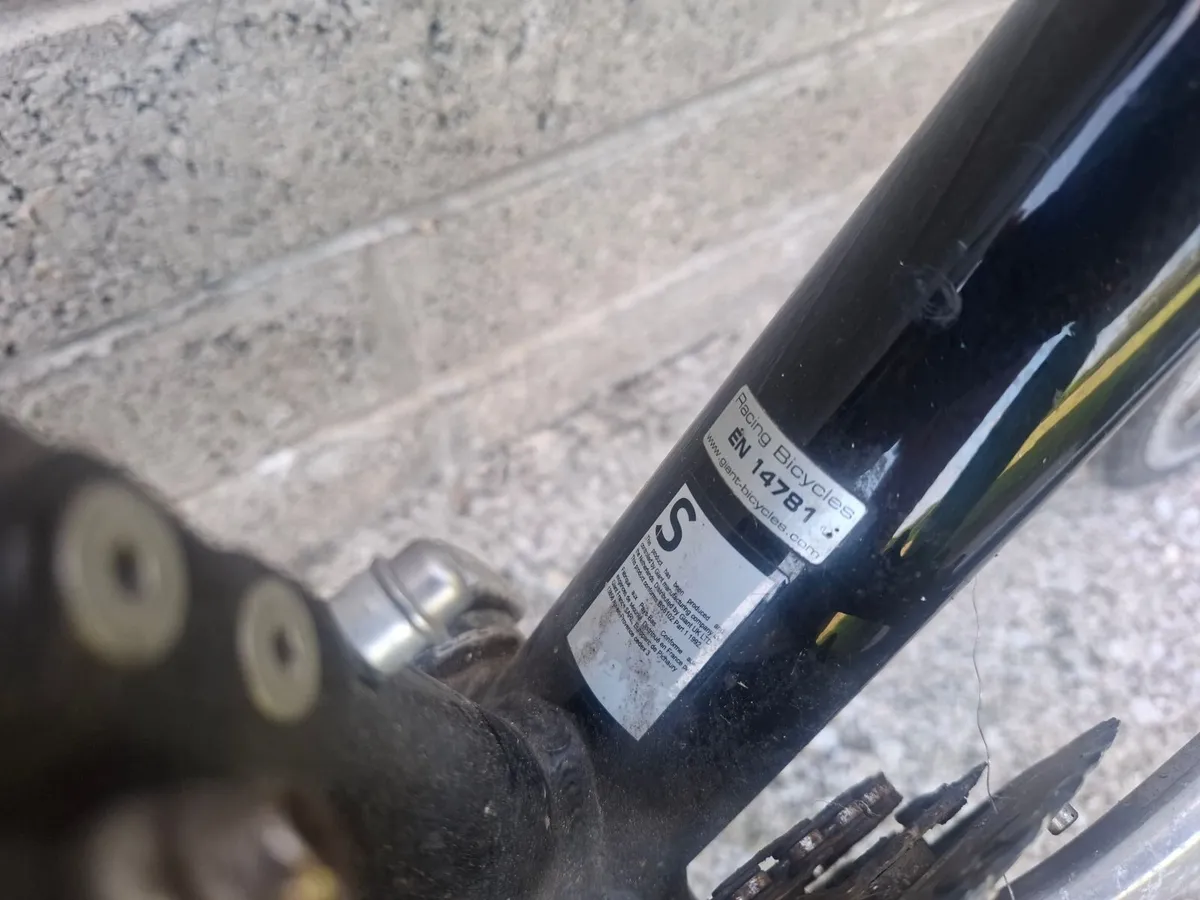 Ladies Giant Defy Road Bike for Sale - Image 4