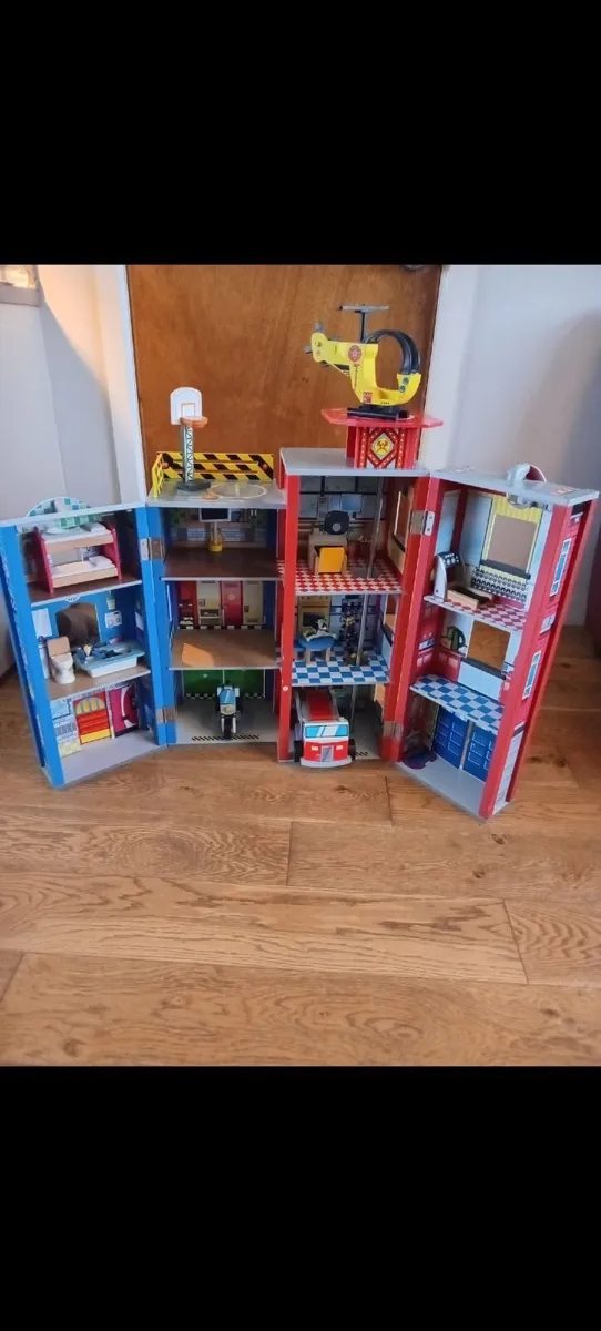 Wooden fire station - Image 2