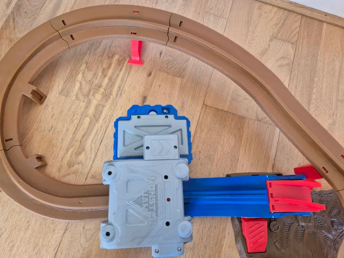 Monster Jam hot wheels track - Image 2