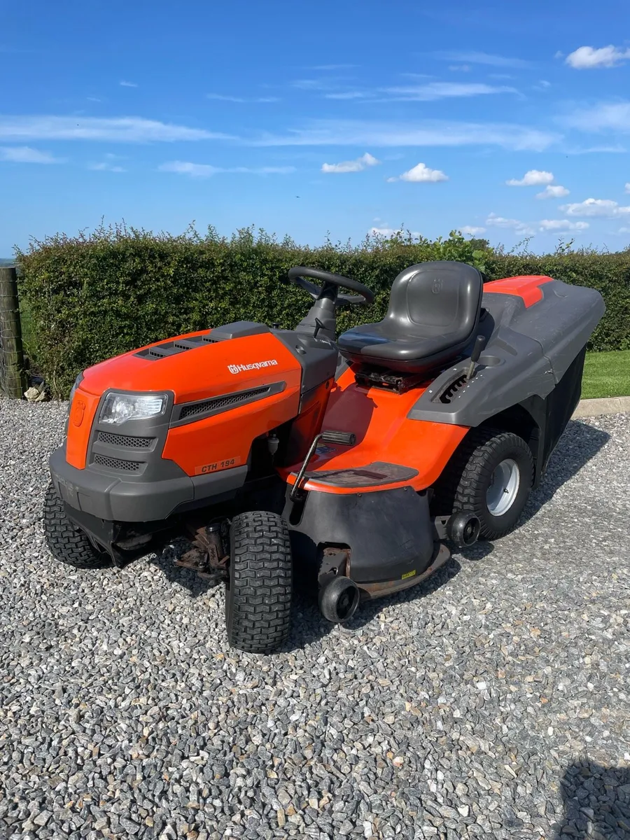 Husqvarna CTH194 lawnmower - Image 1