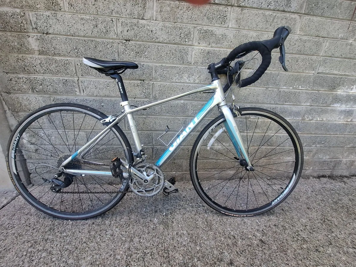 Ladies Giant Avail Road Bike - Image 1