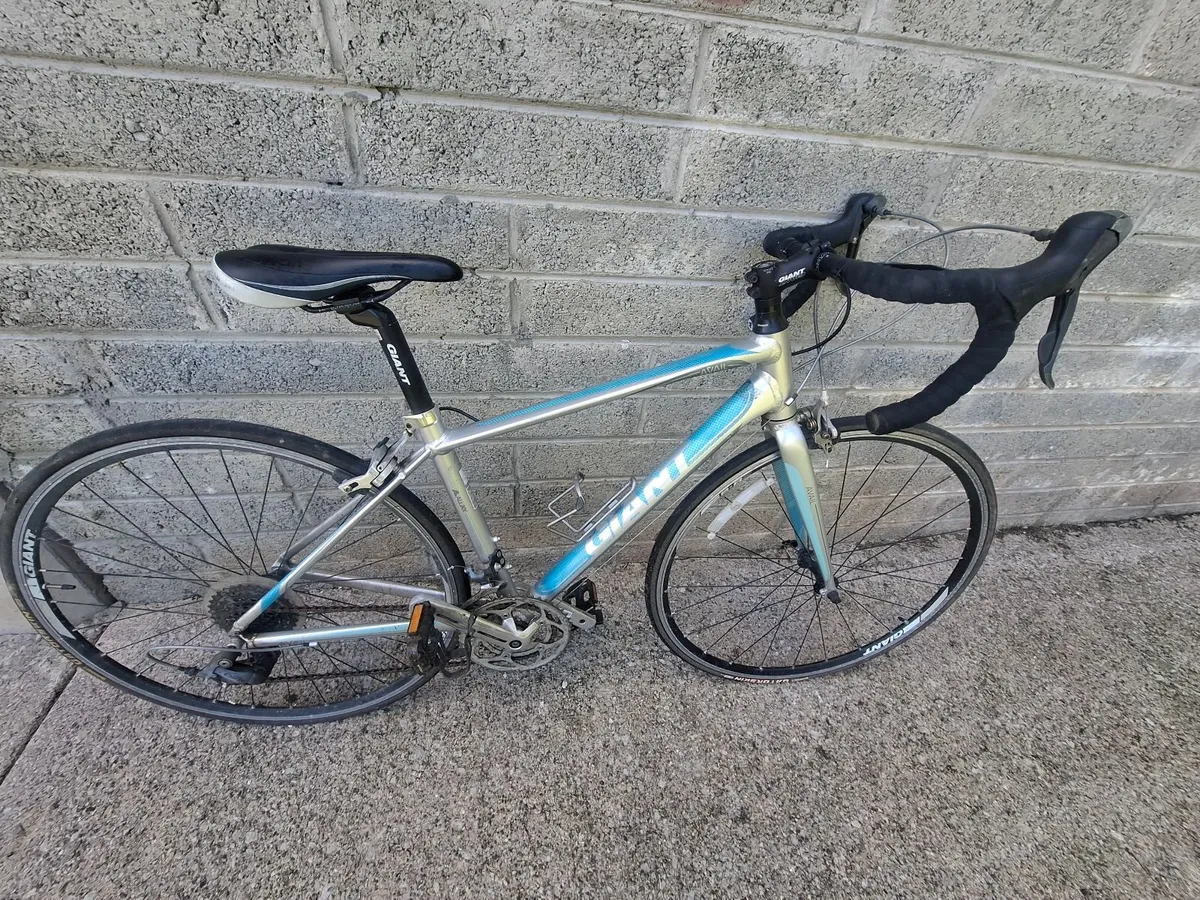 Ladies Giant Avail Road Bike - Image 2