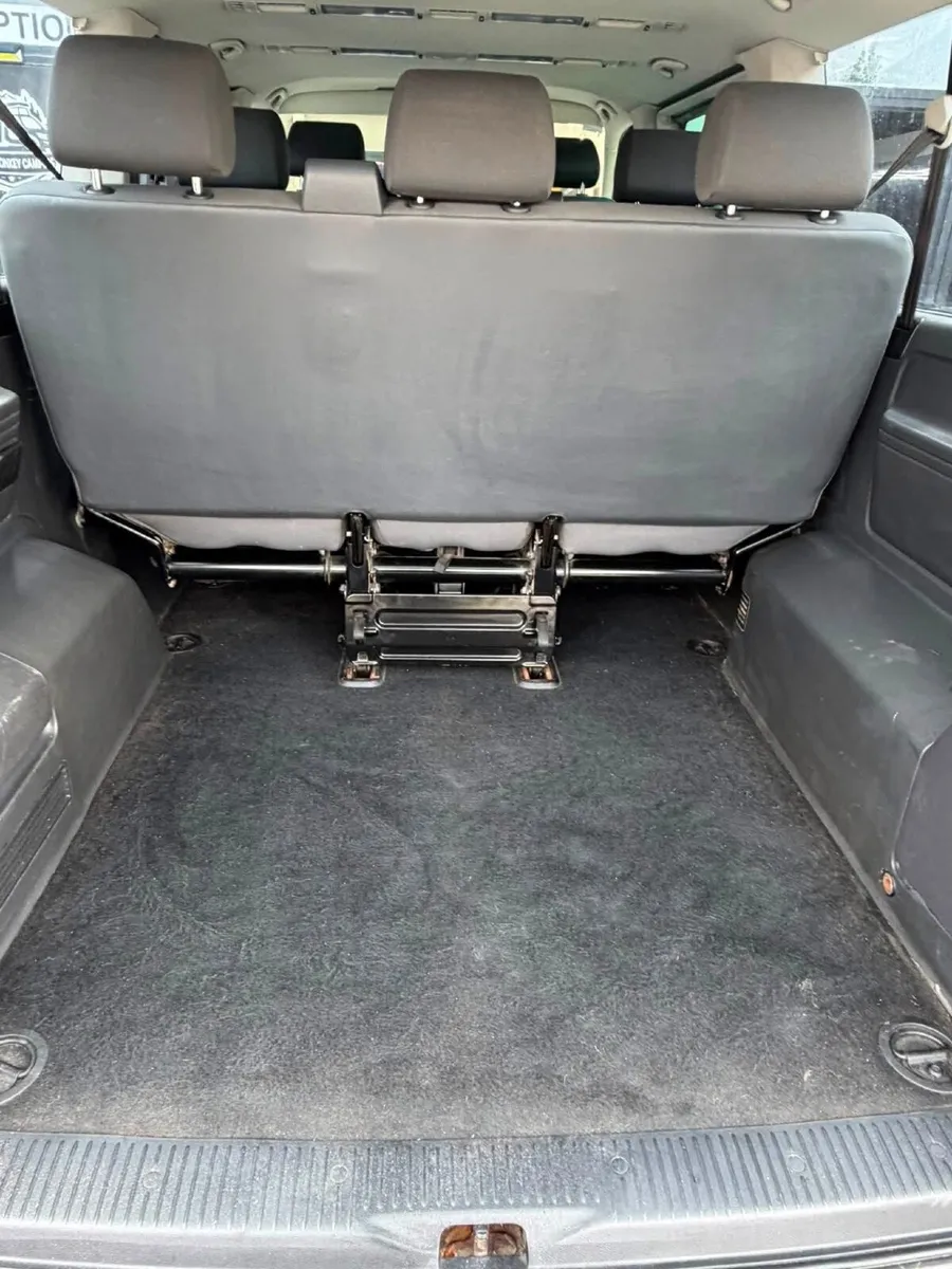 VW Transporter T5.1 shuttle 2010 seats - Image 4