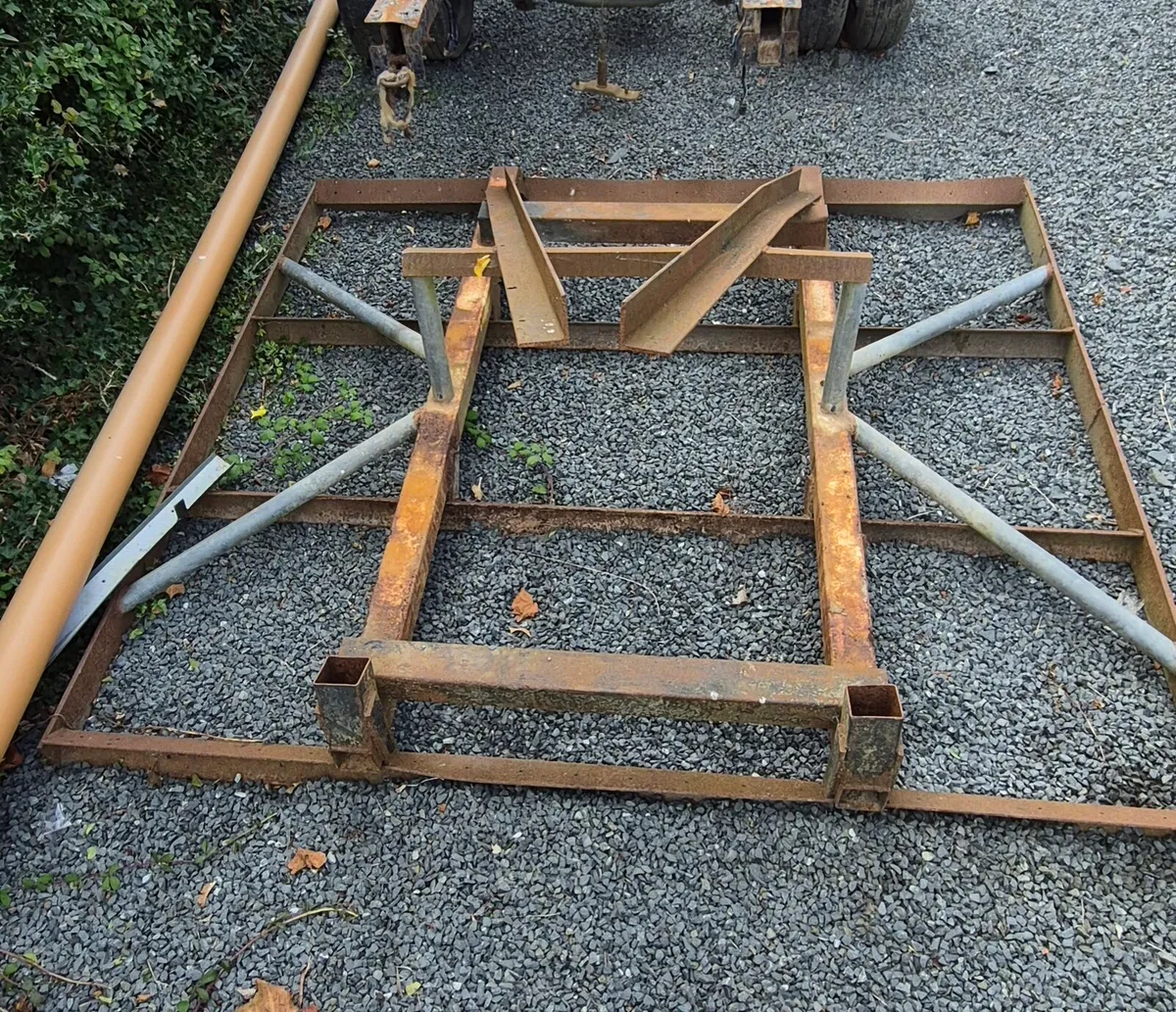 Land leveller - Image 1