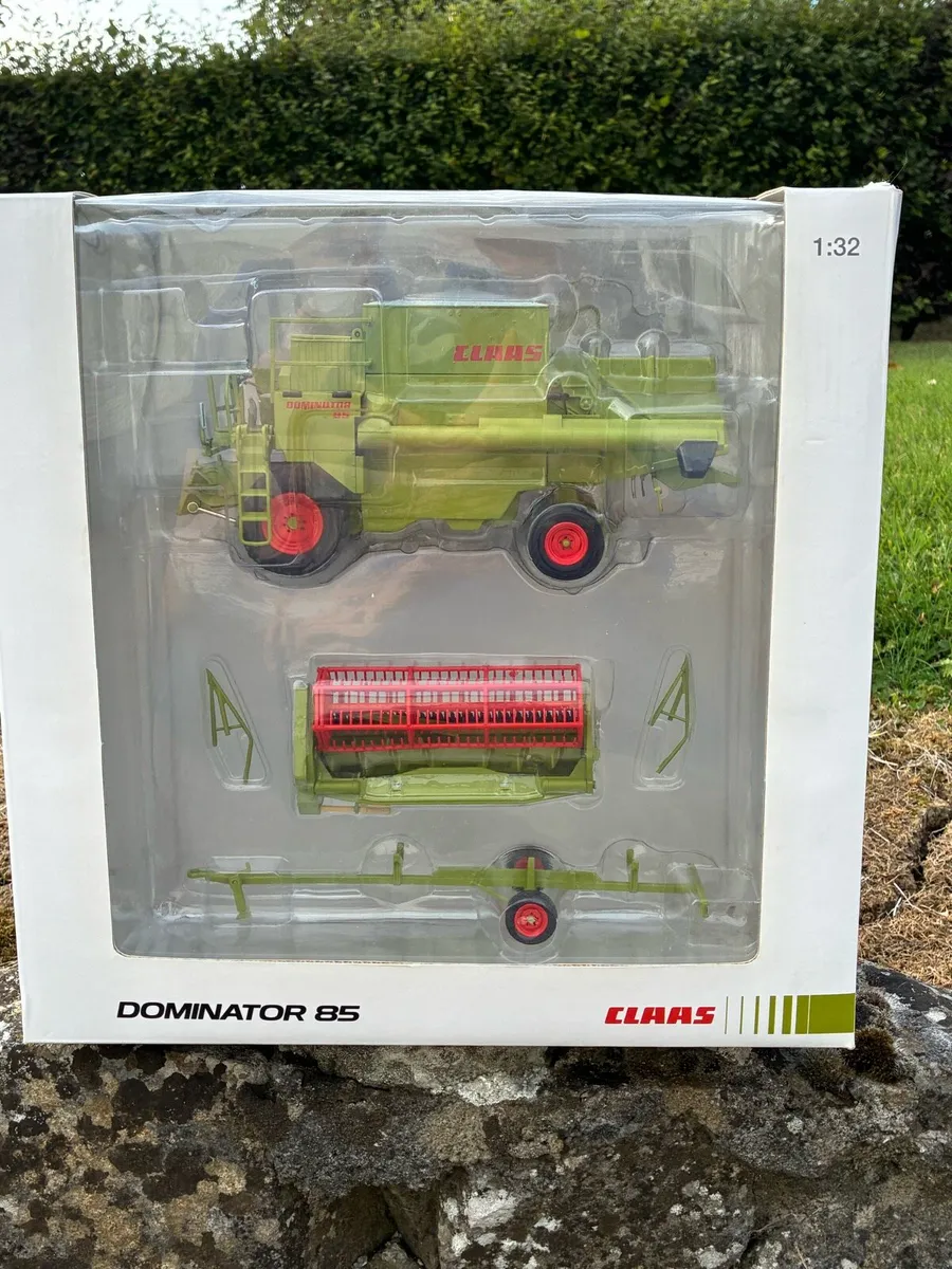 Britains USK Claas Dominator 85 1/32 scale - Image 1
