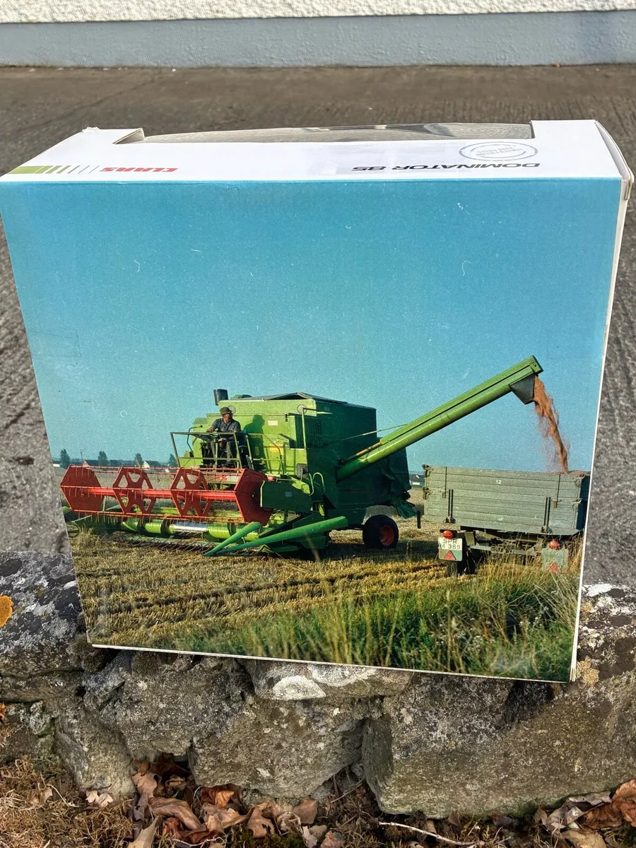 Britains USK Claas Dominator 85 1/32 scale - Image 4