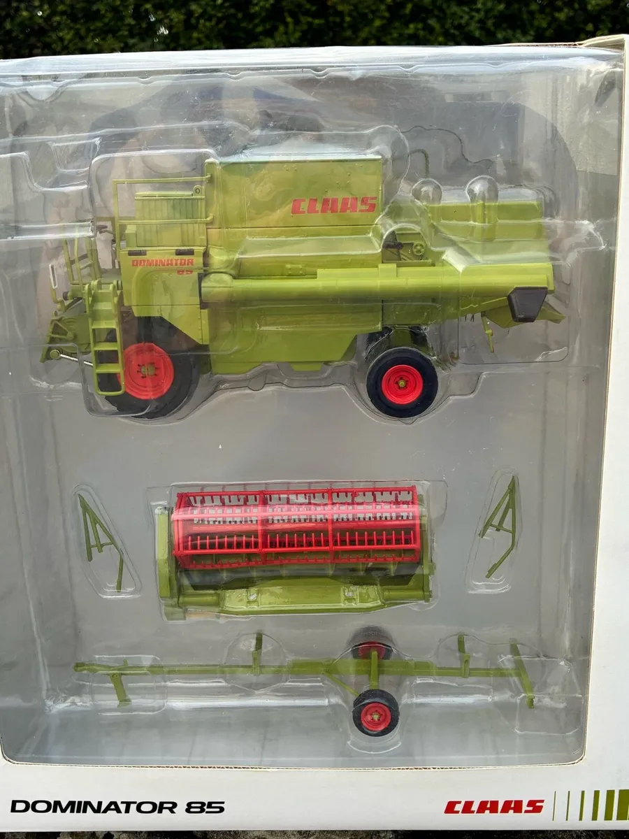 Britains USK Claas Dominator 85 1/32 scale - Image 2