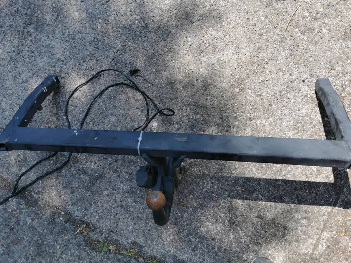 Toyota avensis towbar - Image 4