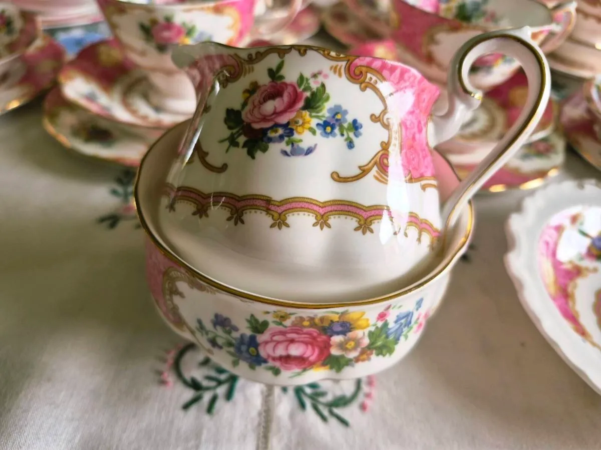 Royal albert iconic Lady Carlyle - Image 4