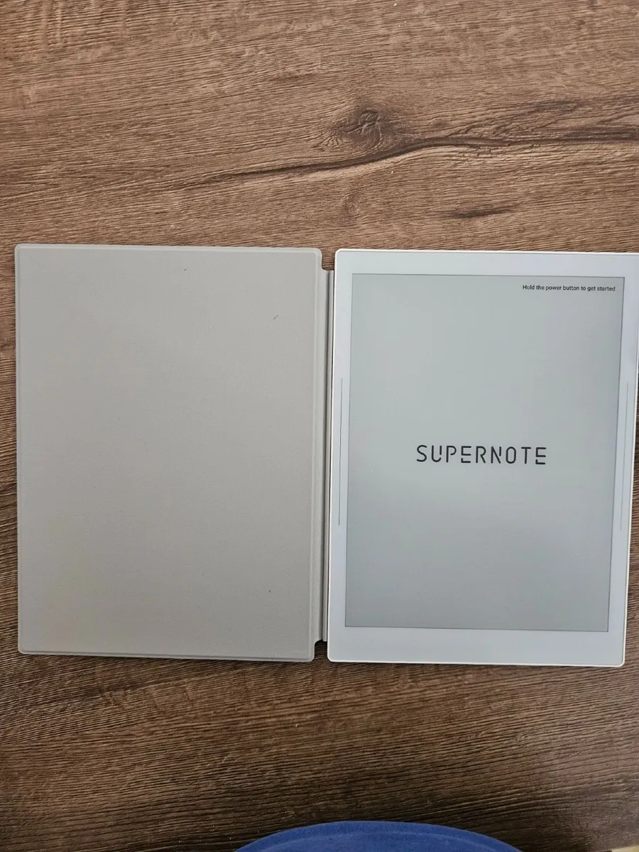 Supernote Manta (A5X2) with Half Folio and HOM Pen - Image 1