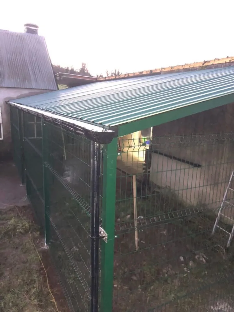 Dog runs, concrete base - Image 3