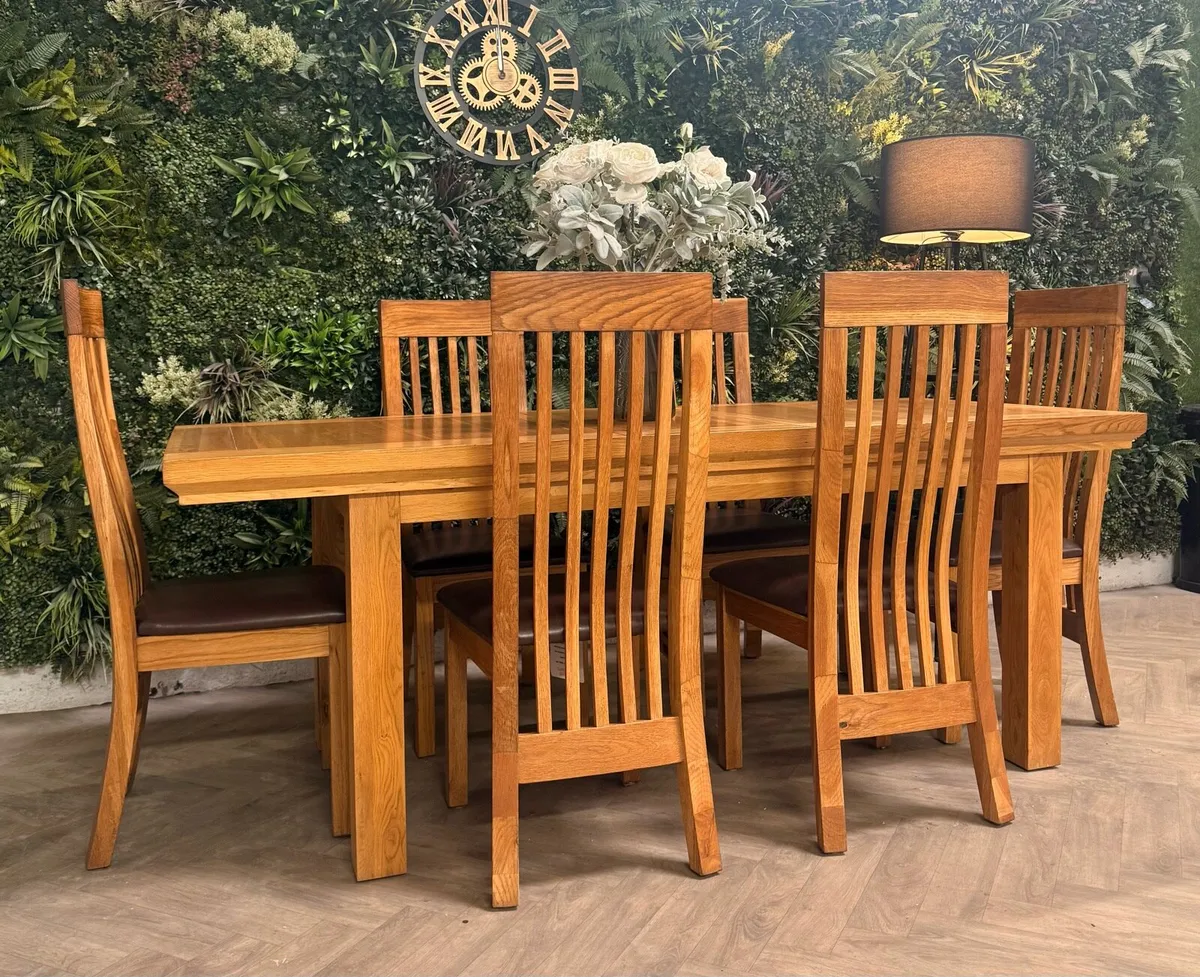 Extending solid oak kitchen table & 6 chairs - Image 2