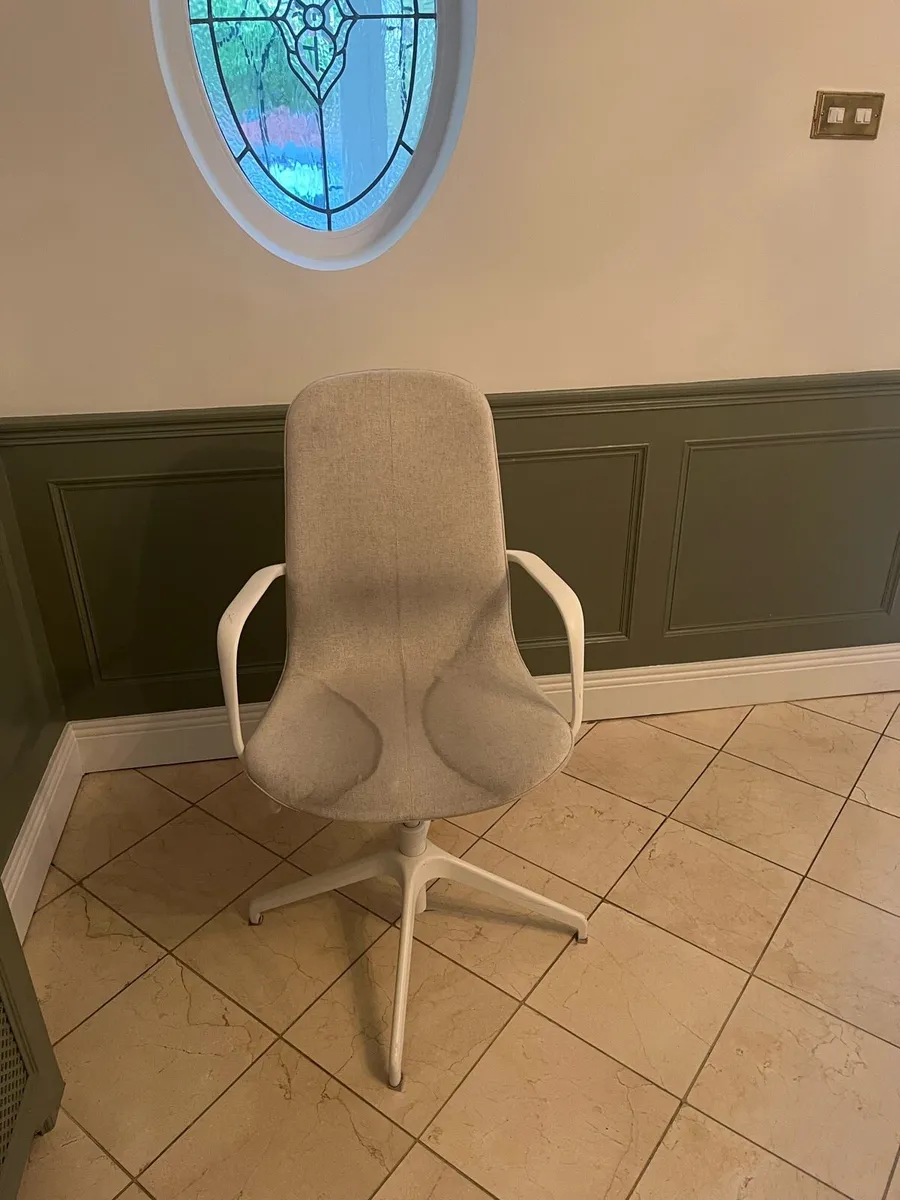 Office chair - Image 1