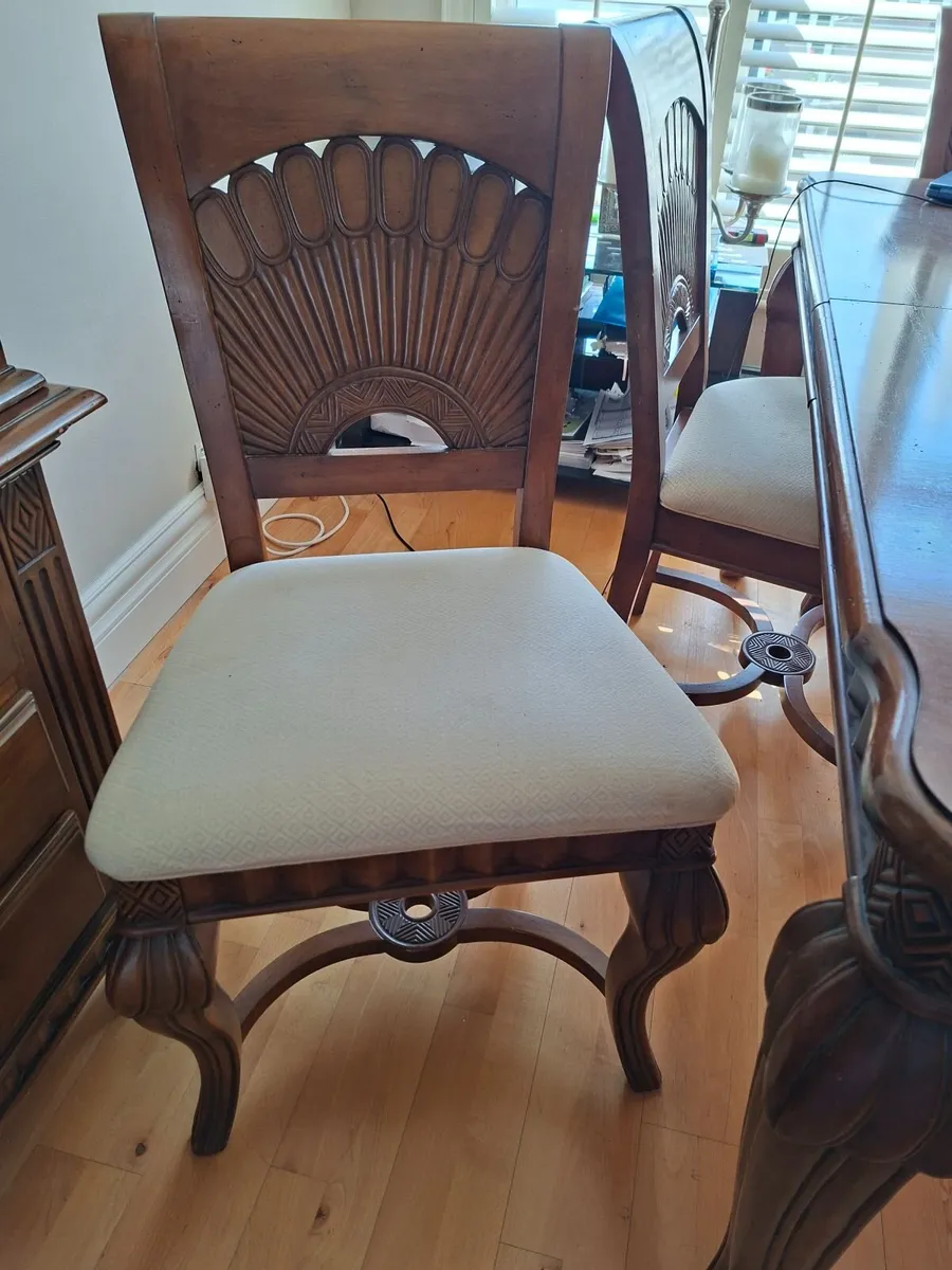 Dining Room Suite - Image 1