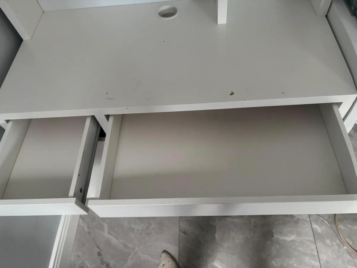 Office/Study Desk - Image 2