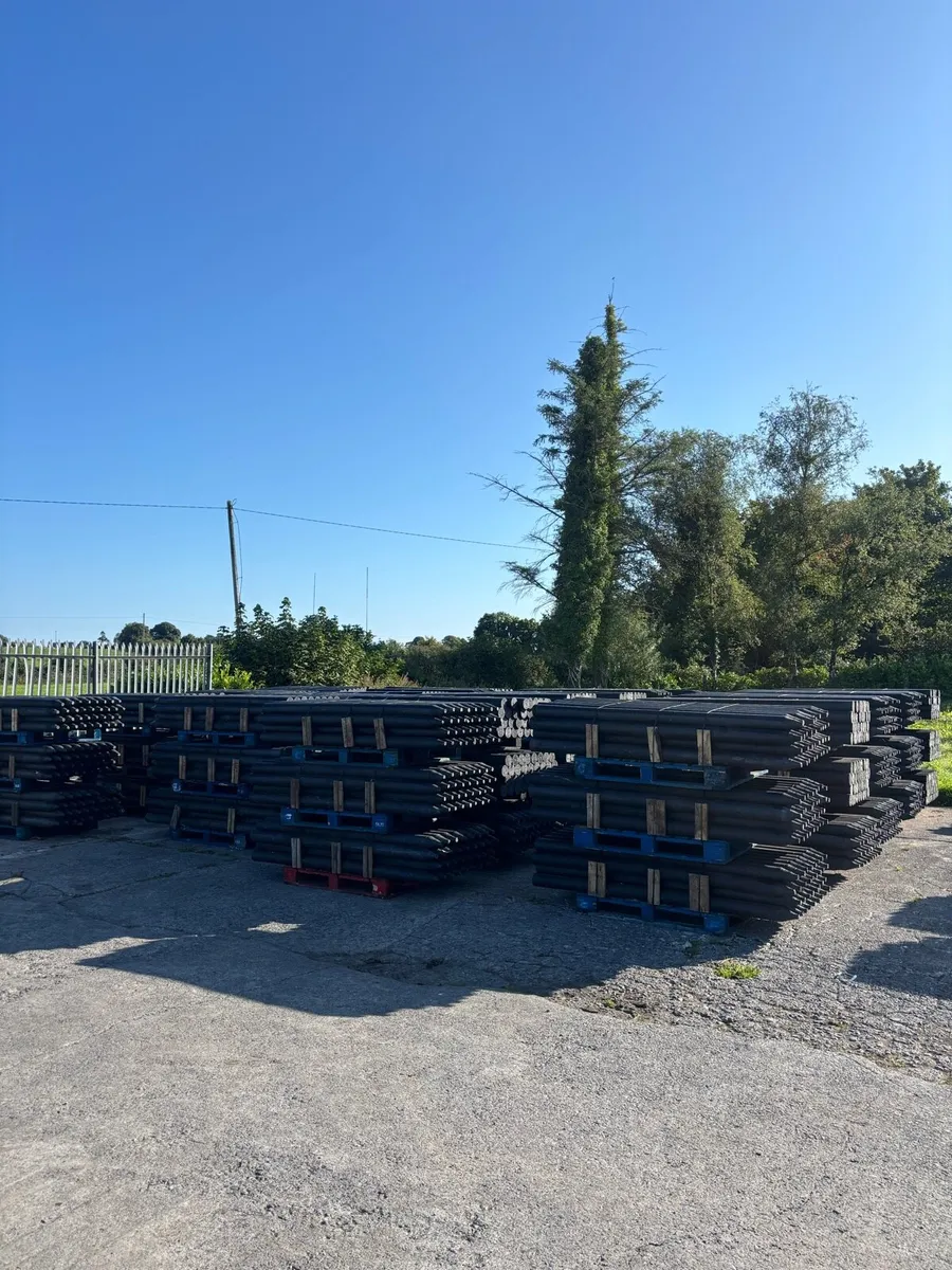 Rubber fencing stakes - Image 2