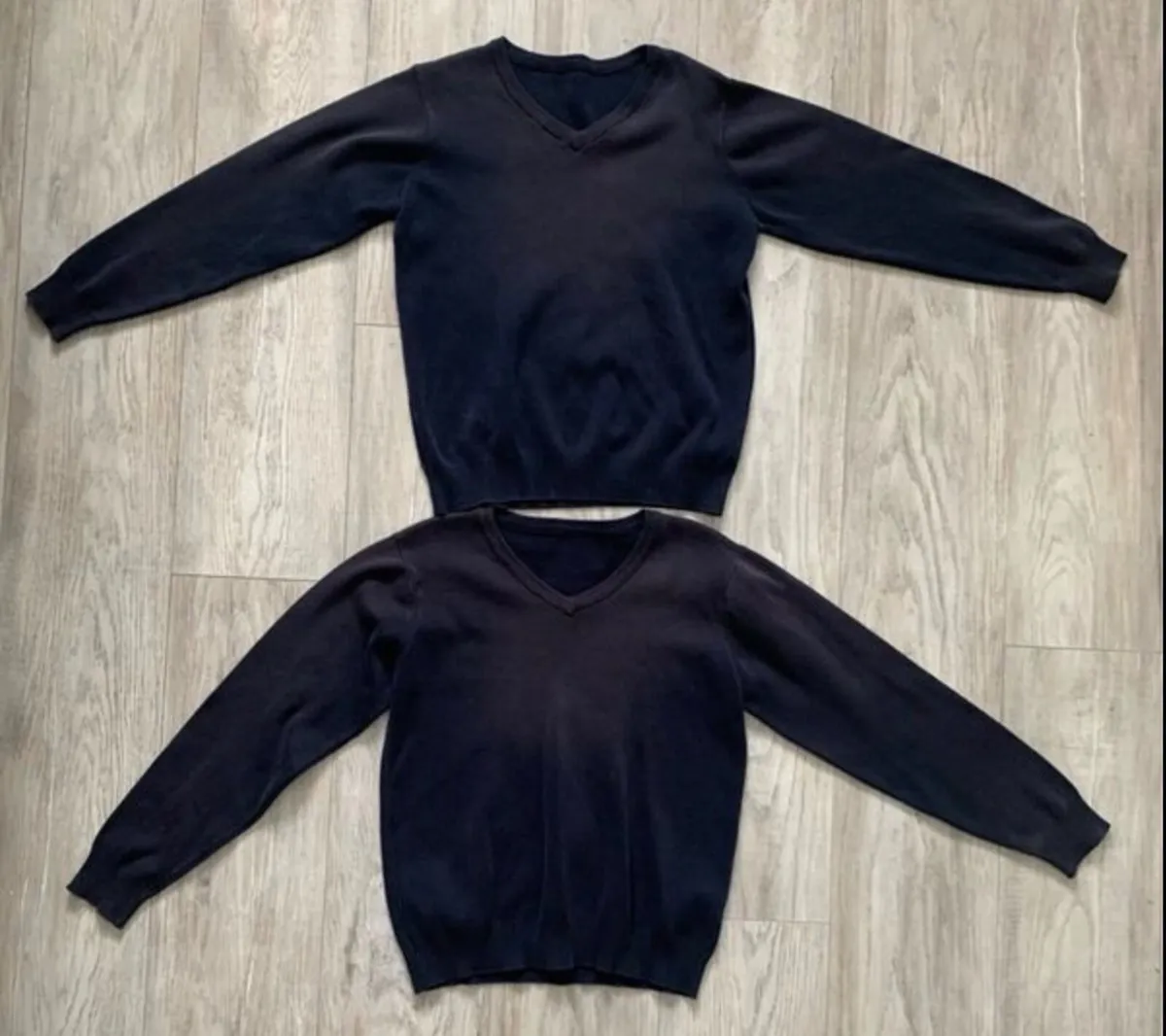 Boys Navy School Jumpers: 10-11yrs - FREE WITH ANY - Image 1