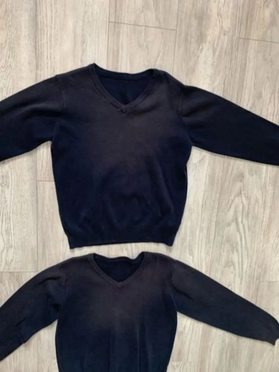 Boys Navy School Jumpers: 10-11yrs - FREE WITH ANY - Image 2