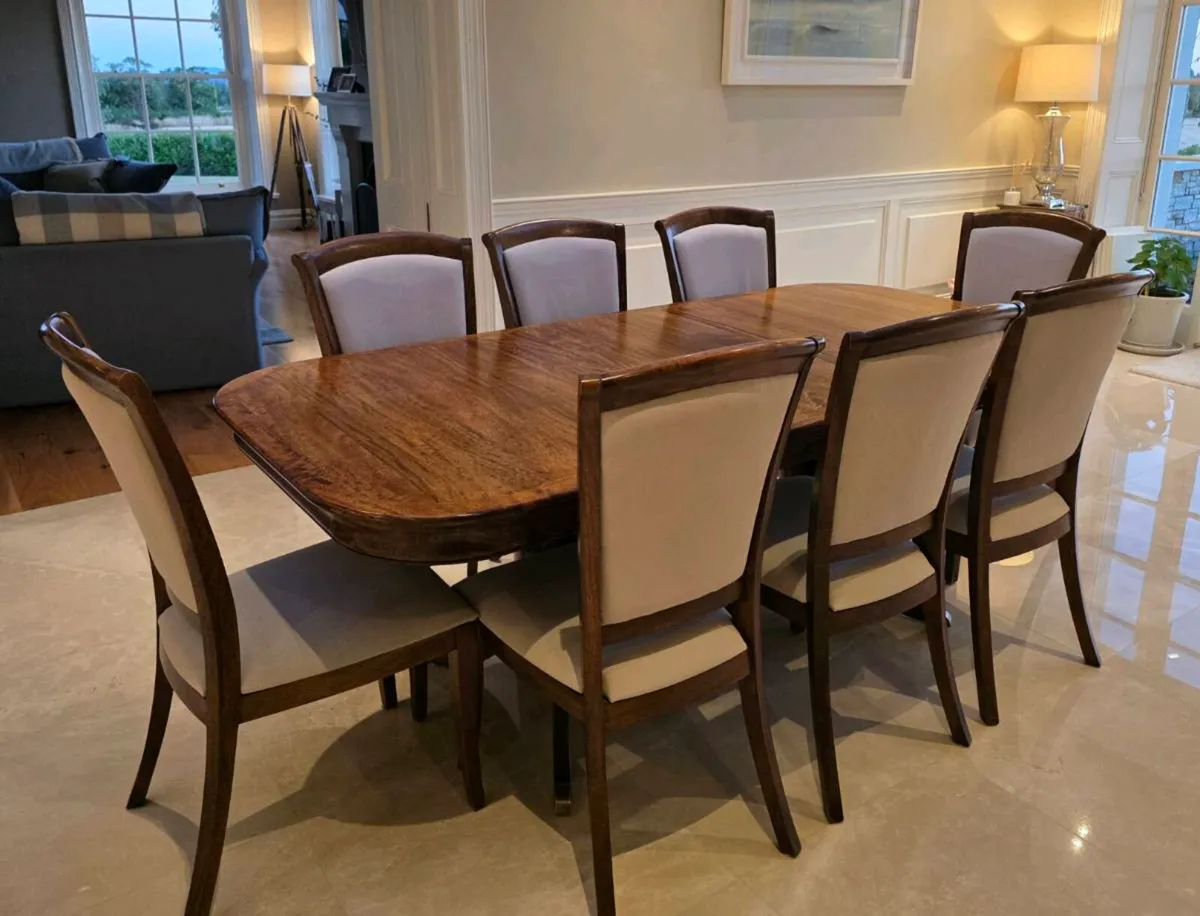 Willis & Gambier Montpellier Dining table & chairs - Image 4