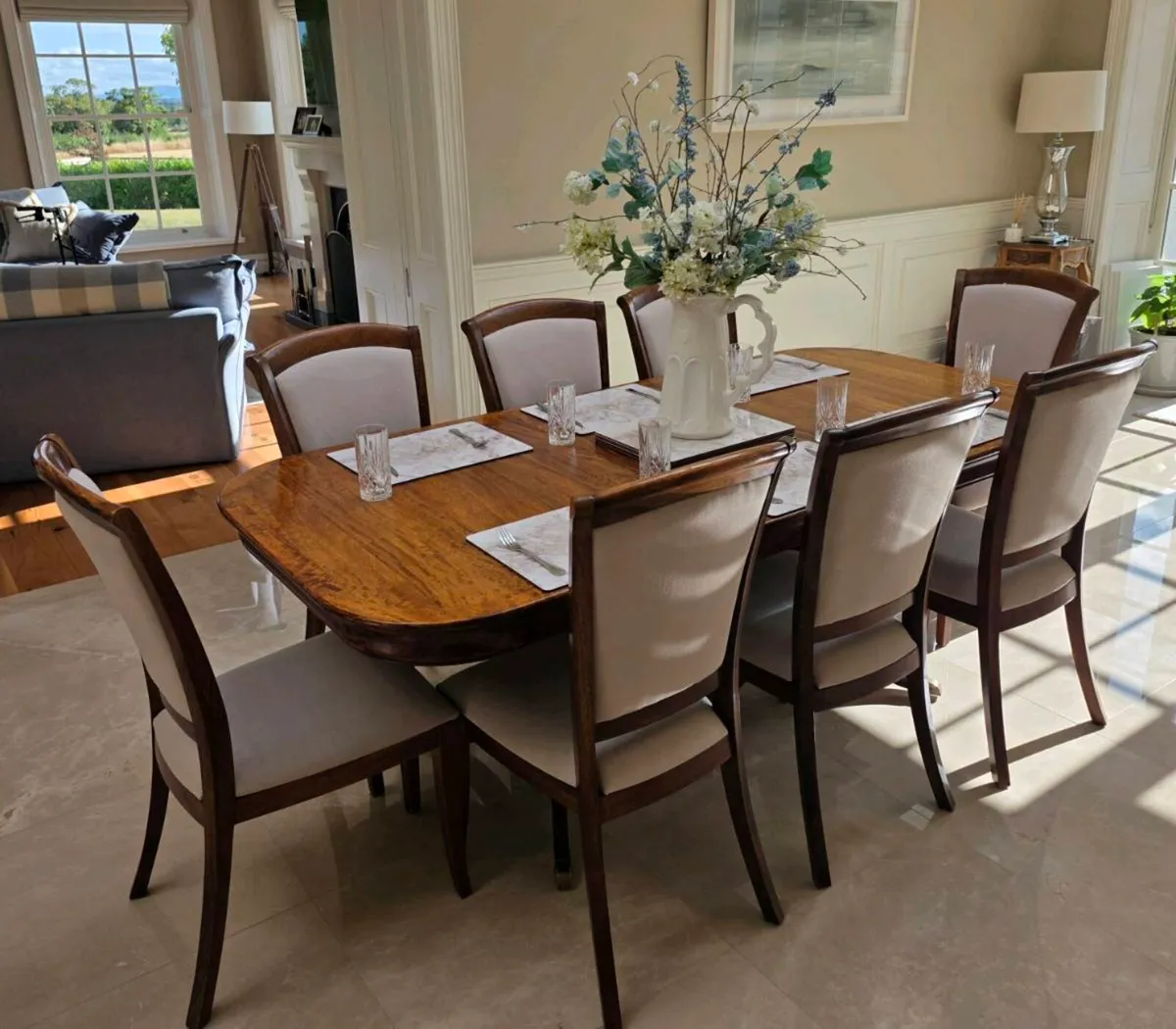 Willis & Gambier Montpellier Dining table & chairs - Image 1