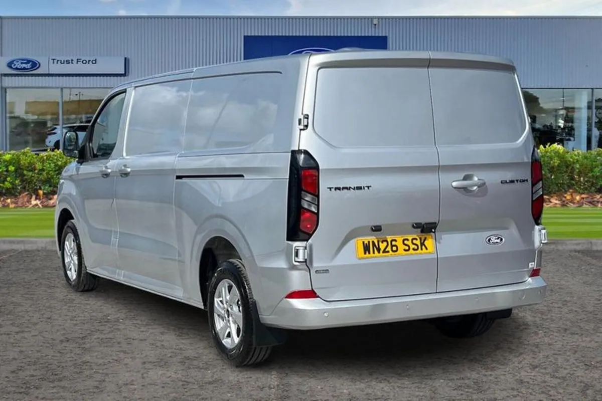 Ford Transit Custom 320 Limited AUTO L2 LWB FWD 2. - Image 2