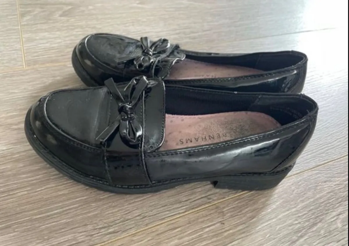 Girls Debenhams School Shoes: Size 13 - OR FREE - Image 2