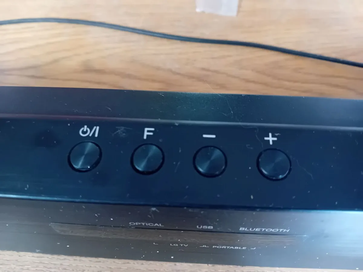 LG Soundbar - Image 4