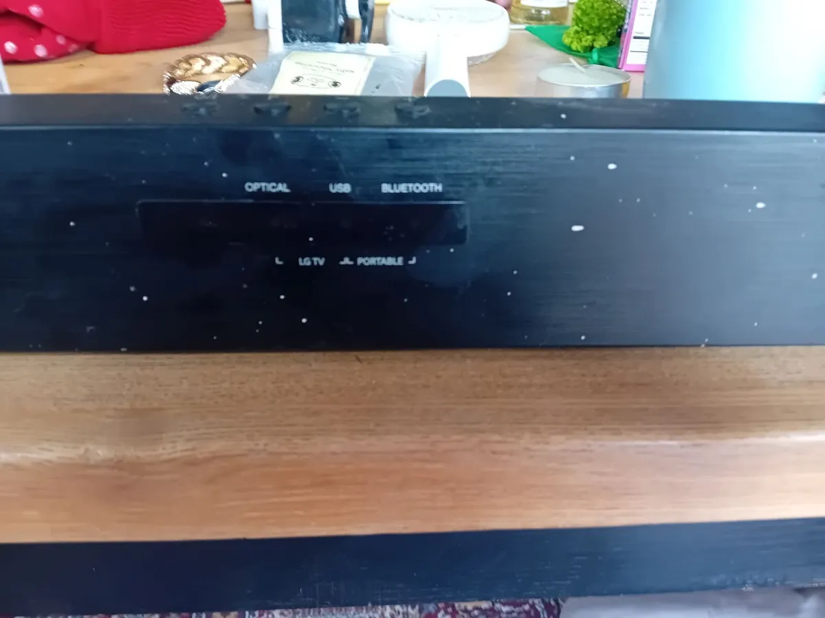 LG Soundbar - Image 2
