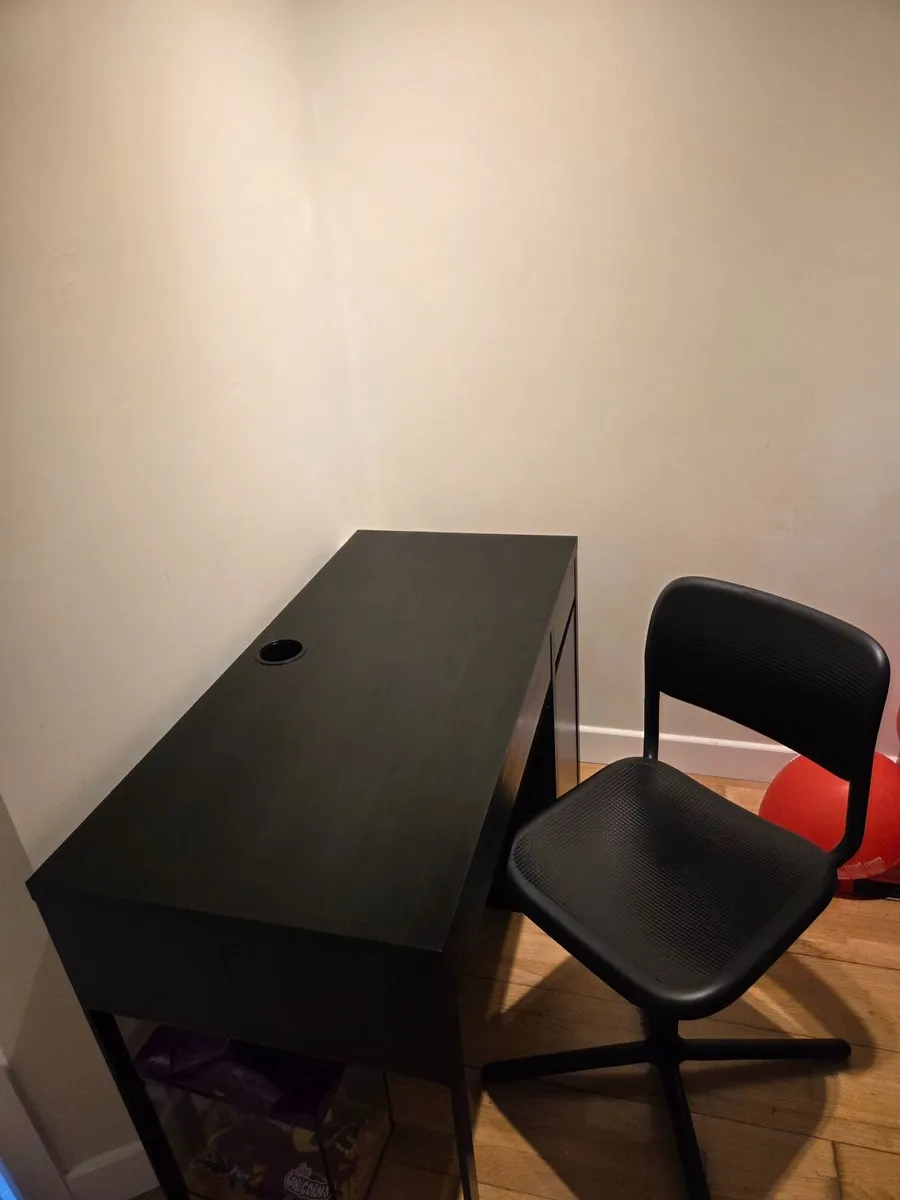 Studding desk and chair