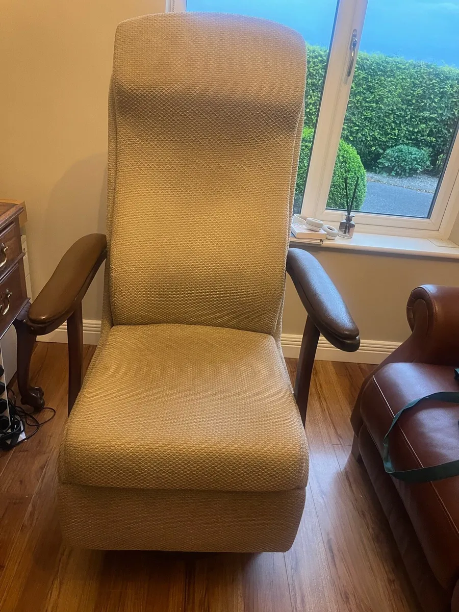Parker knoll Arm chair - Image 1