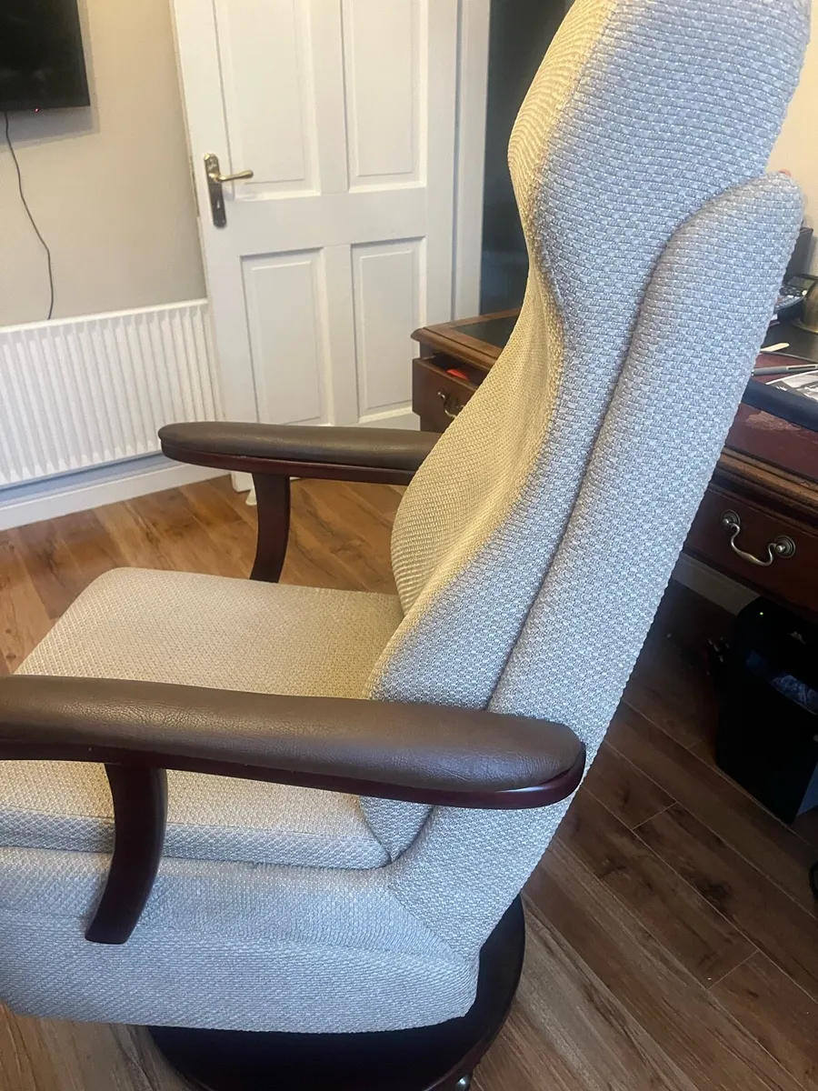 Parker knoll Arm chair - Image 2