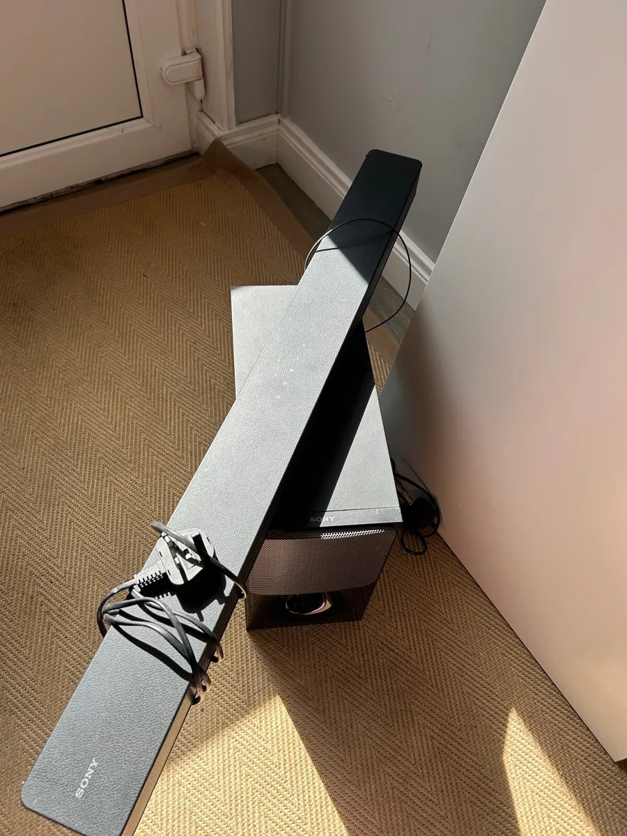 Sony soundbar and woofer remote control - Image 1