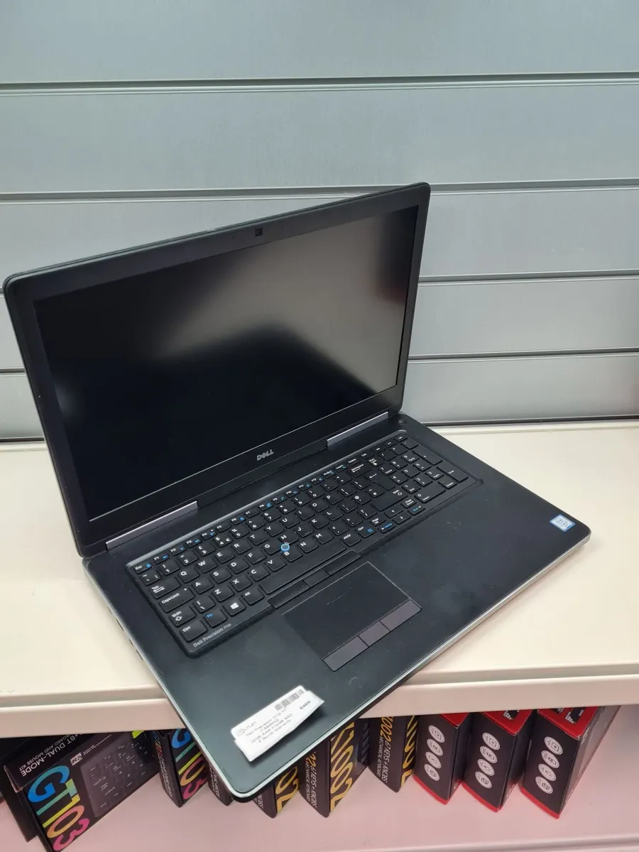 Dell Precision 7710 17" i7-6920HQ - Image 1