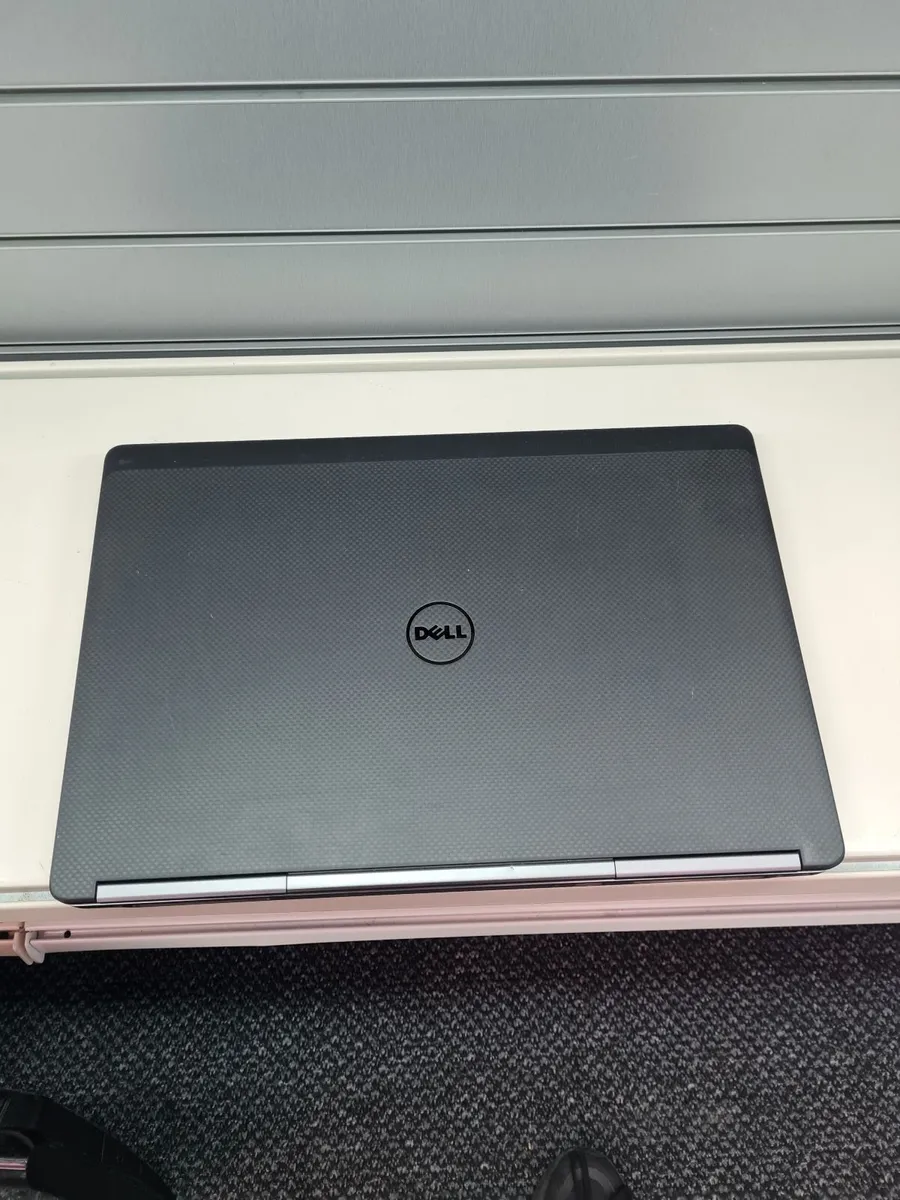 Dell Precision 7710 17" i7-6920HQ - Image 3