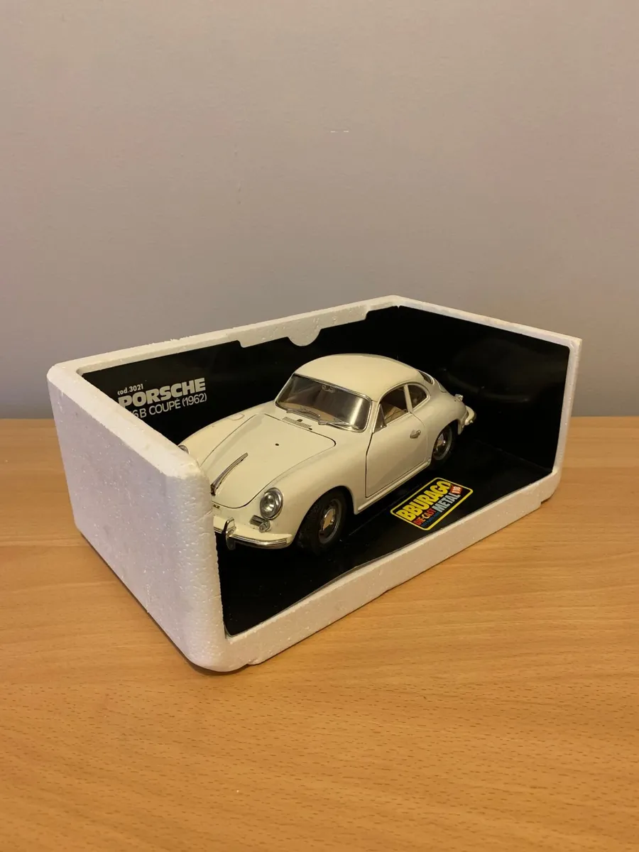 Porsche 356 B Coupé (1962) 1/18 Burago Model Car - Image 3