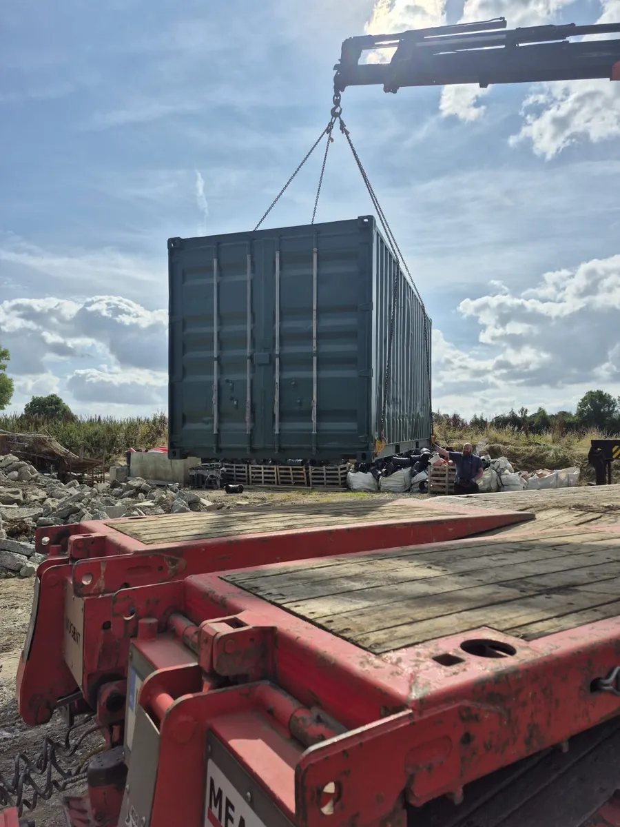 20ft Shipping Containers FOR HIRE/SALE! - Image 4