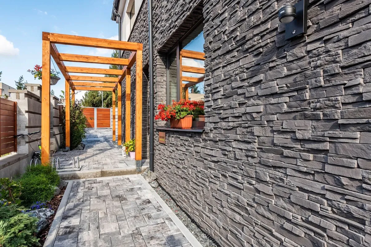 Grenada Graphite Stone Cladding - Image 4