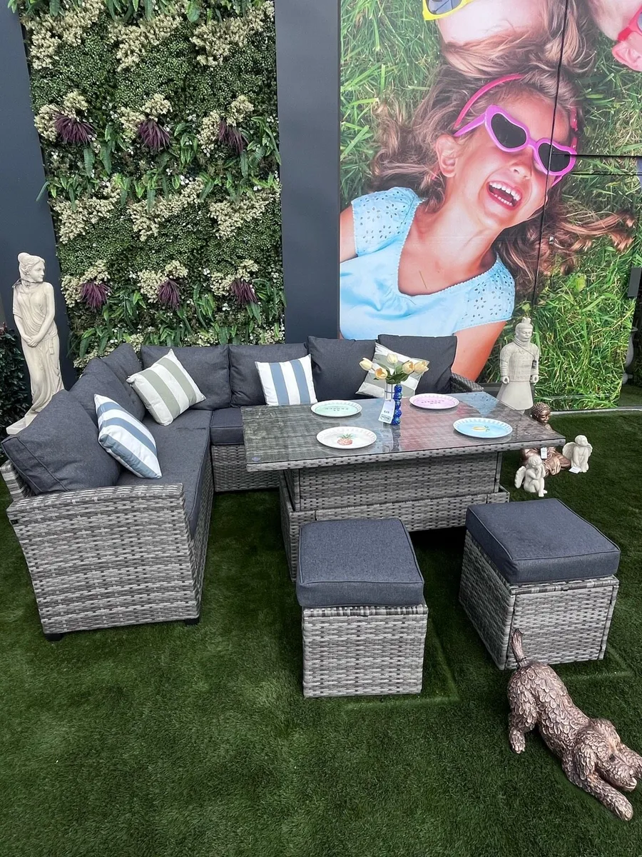 8 Seater Rattan Dining Set with Rising Table - Image 4