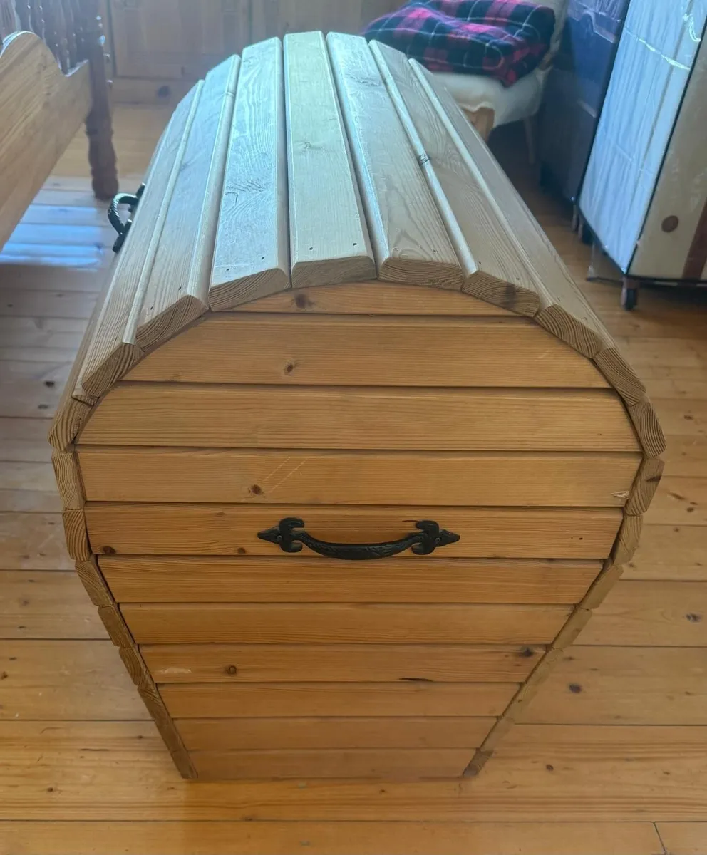Solid Oak Chest for Blankets & Toys - Image 1