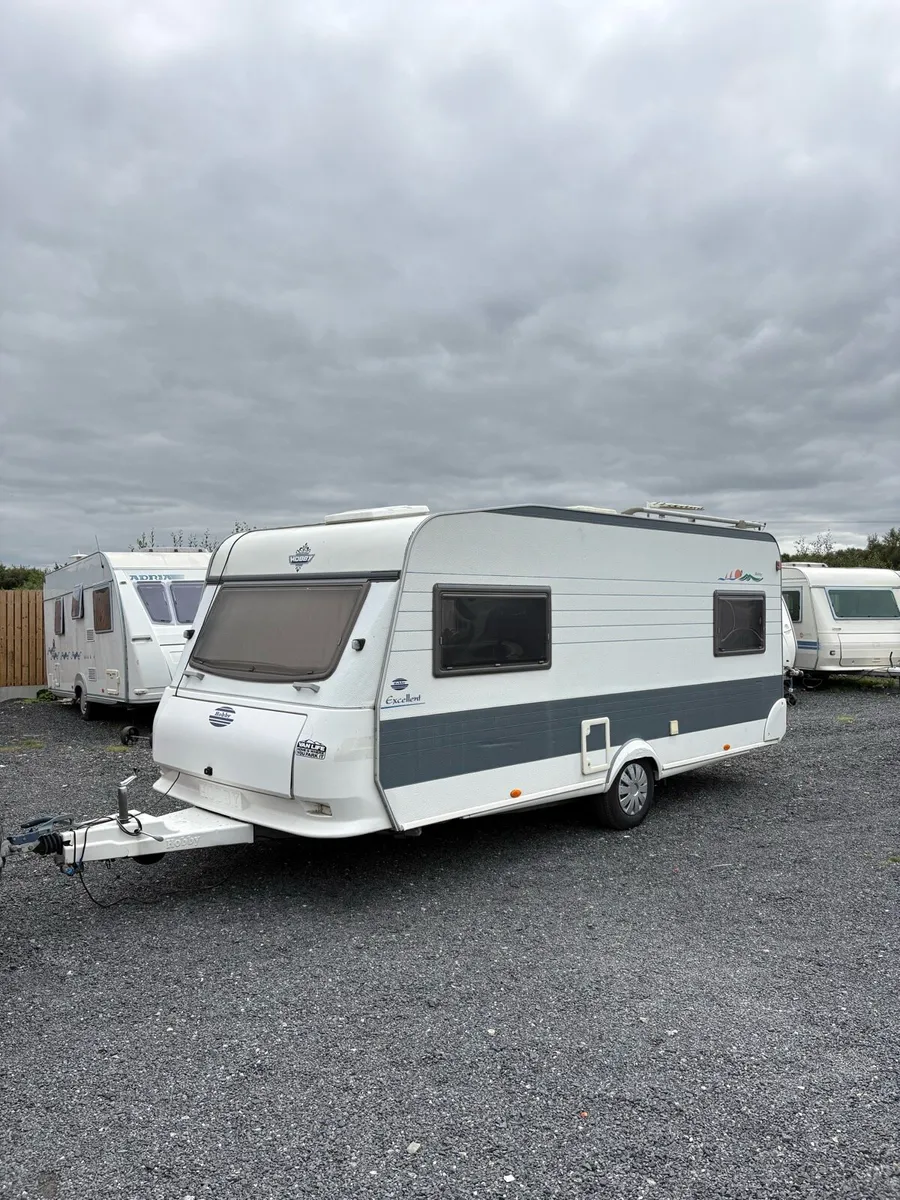 Hobby 4 berth twin fixed single beds Caravan - Image 2