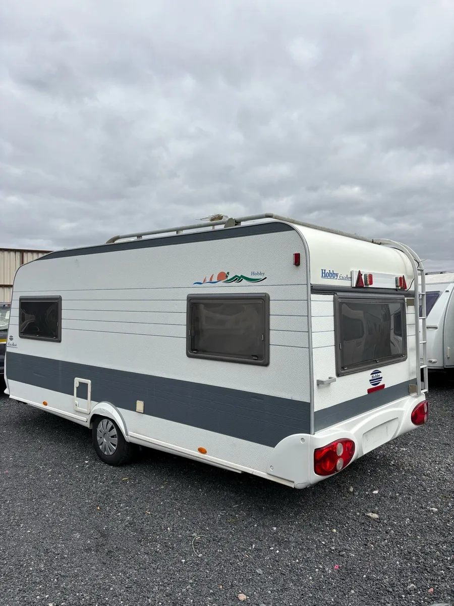 Hobby 4 berth twin fixed single beds Caravan - Image 3