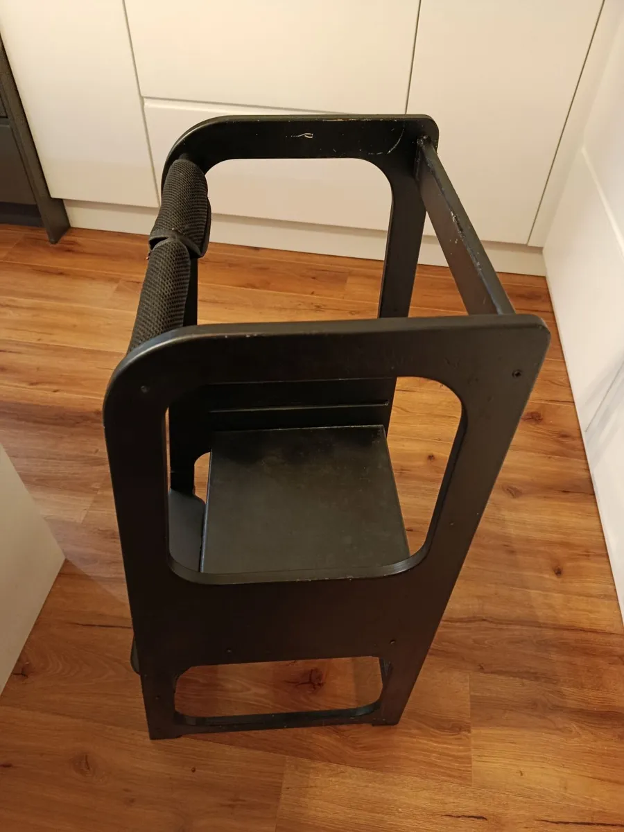 Toddler tower / kitchen helper - Image 3