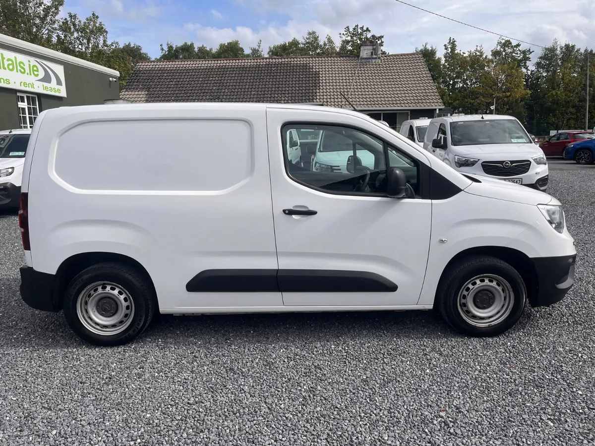 Opel Combo 1.5L (1 Owner) - Image 4