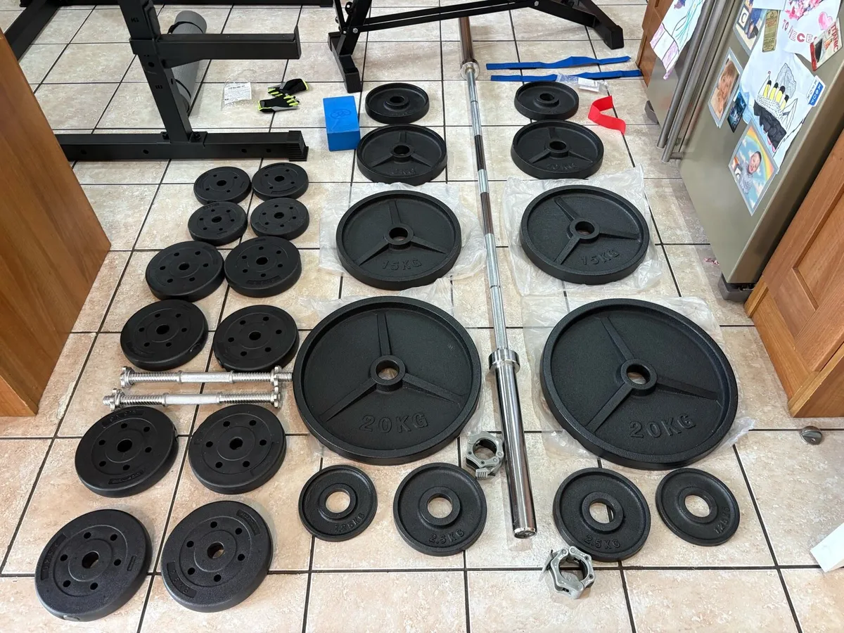UNBELIEVABLE GYM WEIGHTLIFTING SYSTEM!! - Image 2