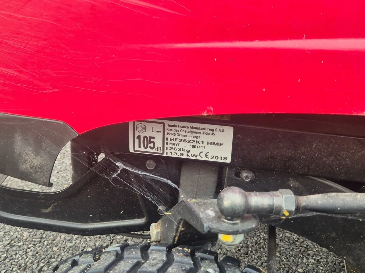 Honda ride-on lawn mower - Image 2