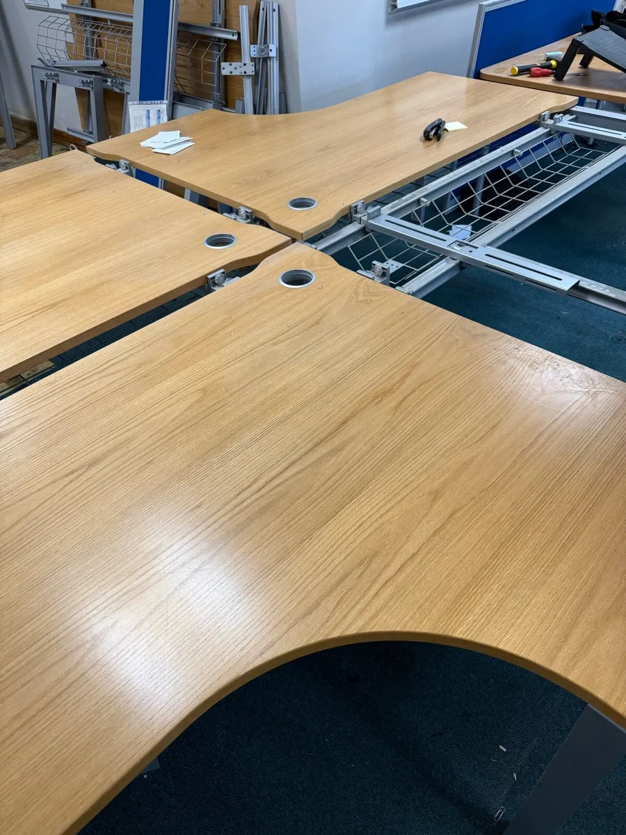 Office desks and storage - Image 3