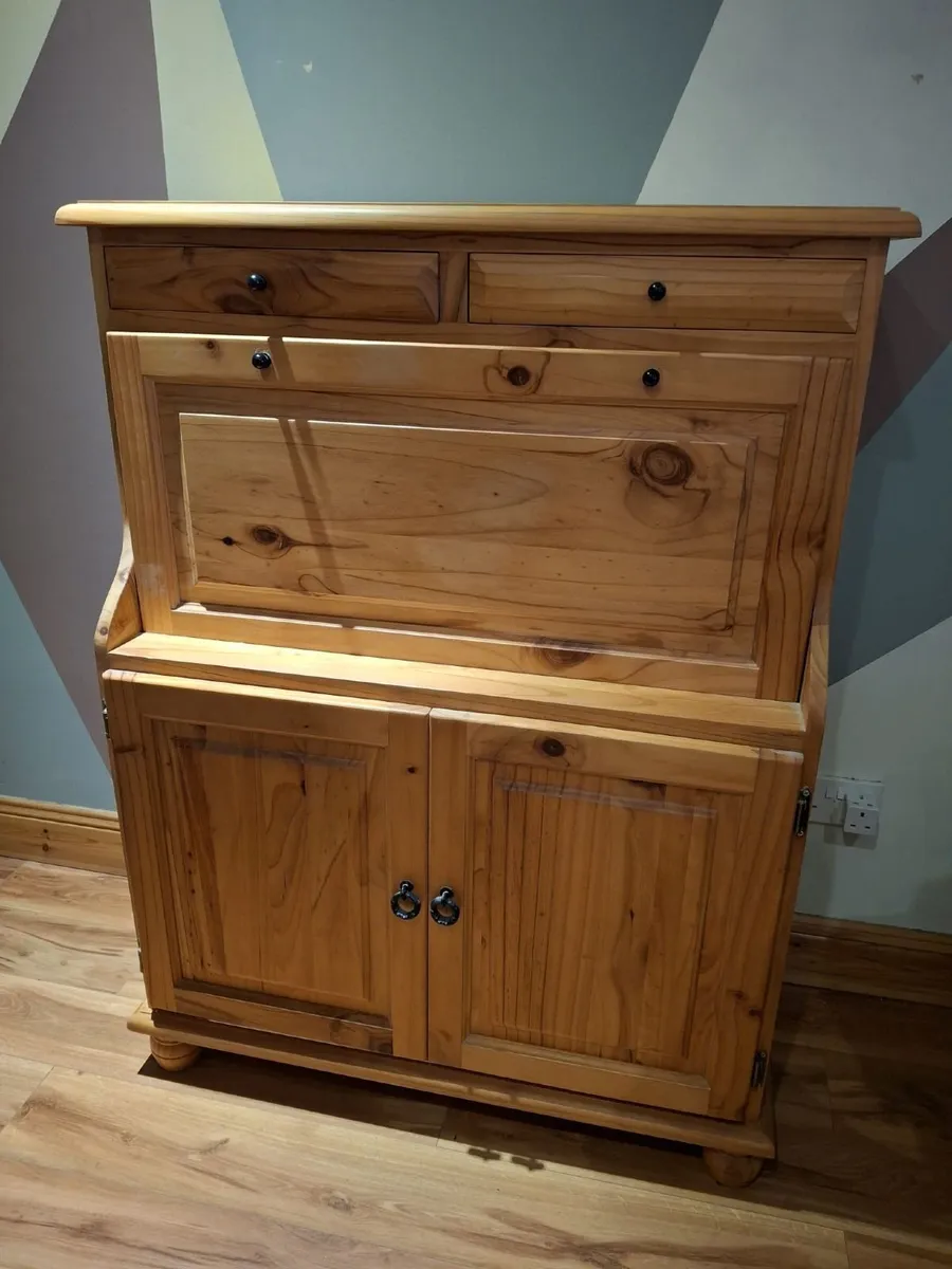 Bureau - Image 1